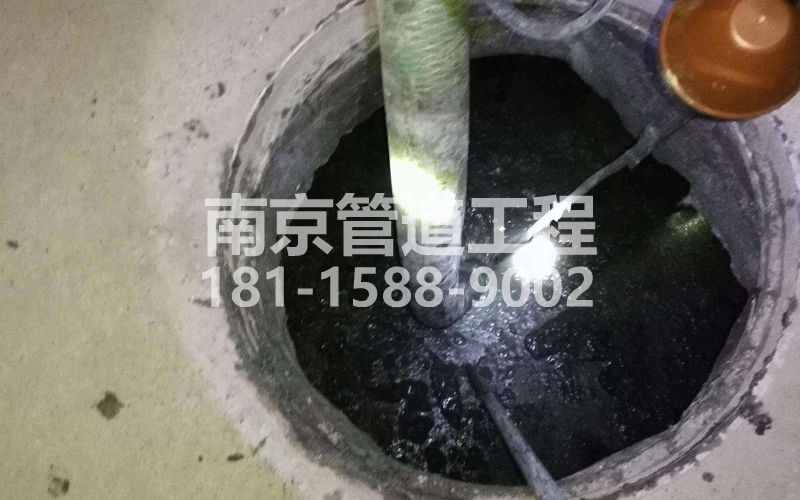 216六合区清理化粪池
